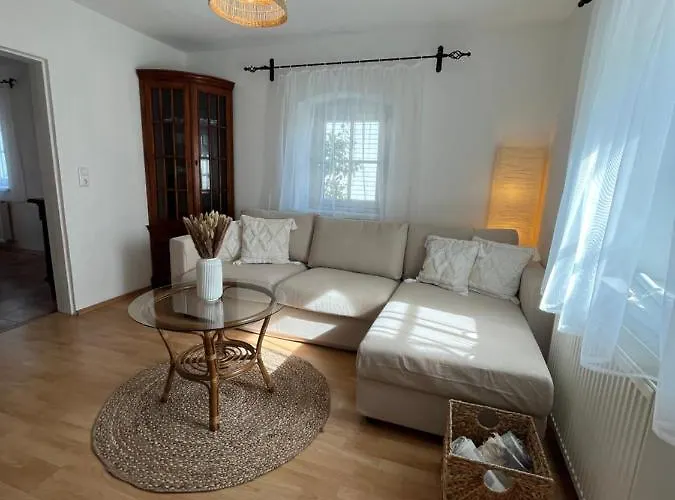 Boho Am Bach بيت للعطل